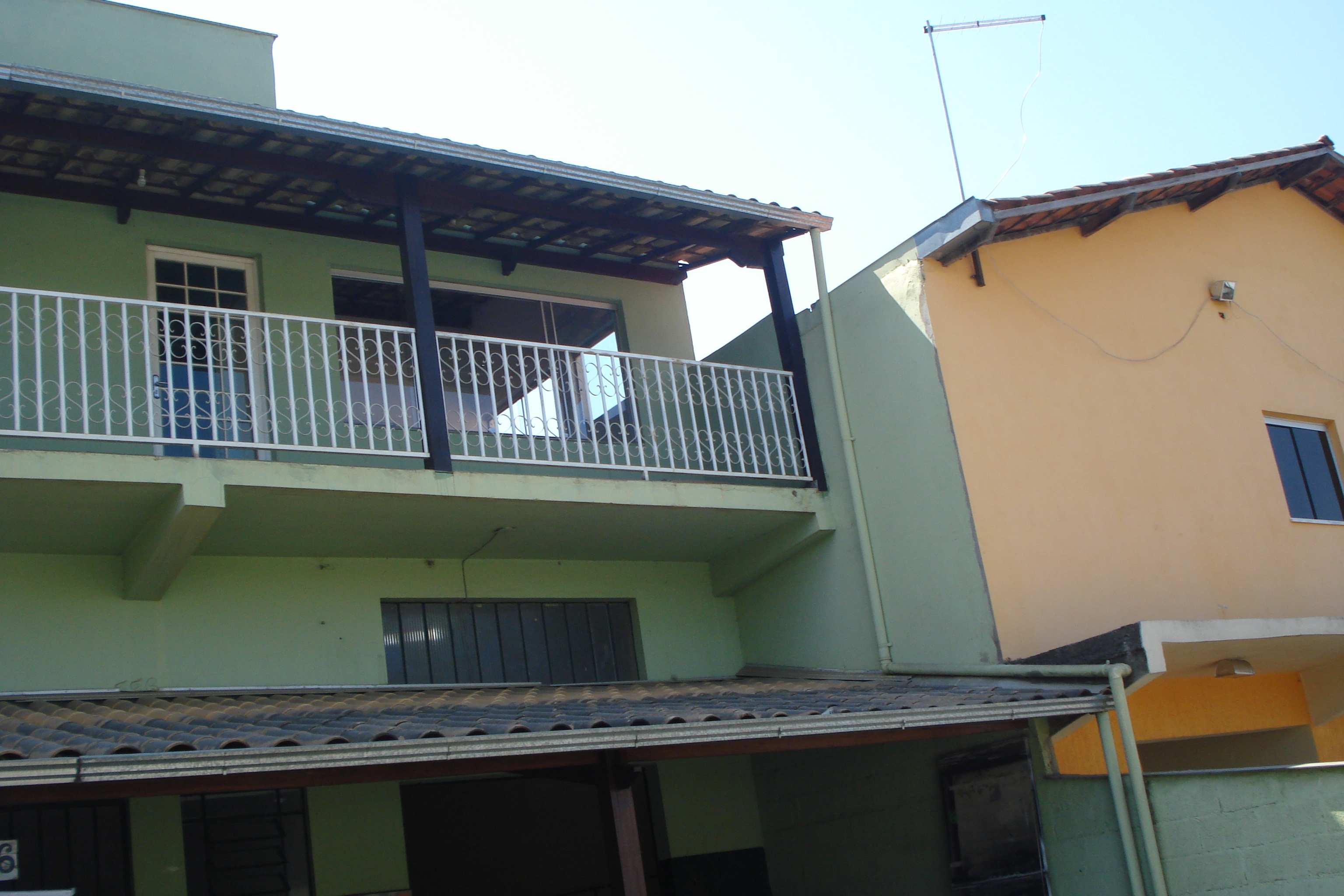 APT 11-Confins Apartamento e Lojas