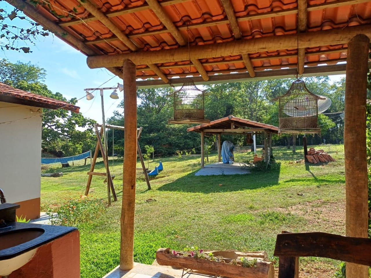 F-90 FAZENDA 50HA ARAÇAI MG