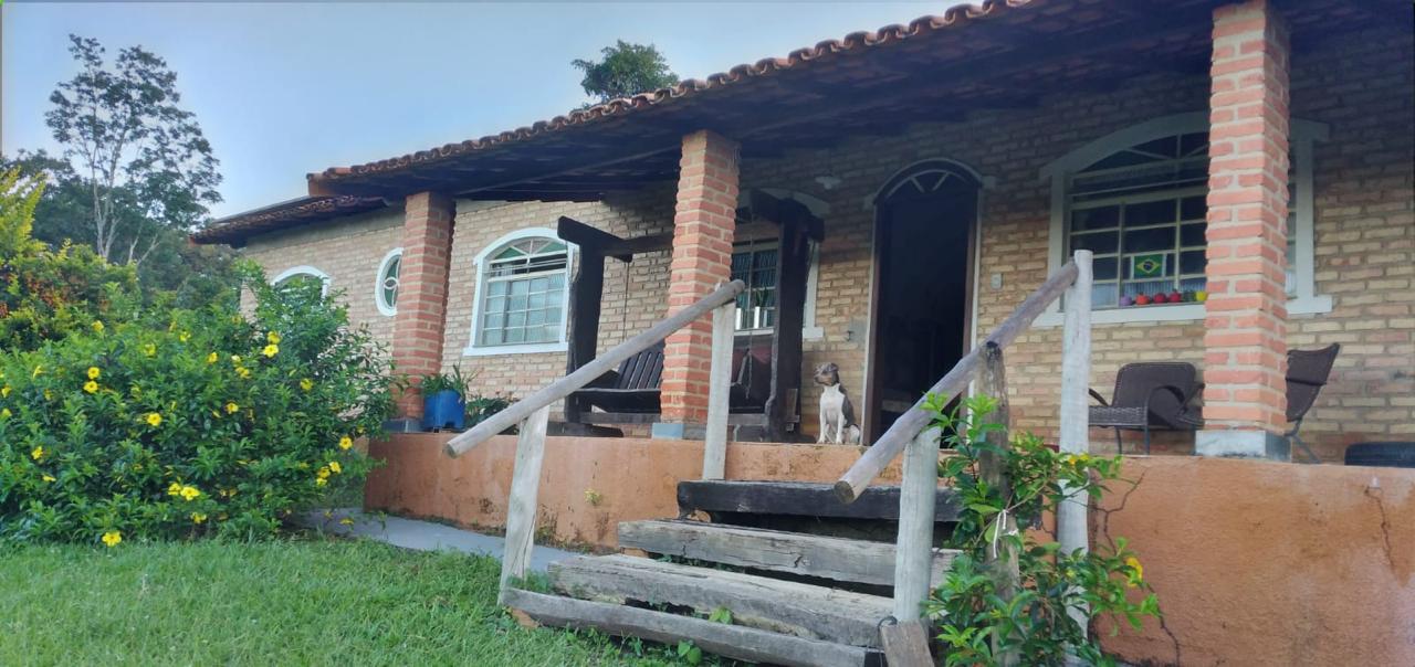 F-90 FAZENDA 50HA ARAÇAI MG